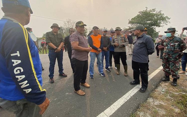 Wagub Kalteng Tinjau Karhutla di Tumbang Nusa