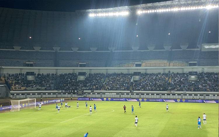 David Da Silva Cetak Hattrick Saat Persib Bungkam Persita 5-0