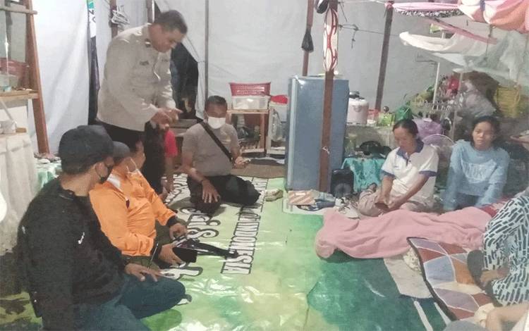 Pria Paruh Baya Ditemukan Tewas Bunuh Diri
