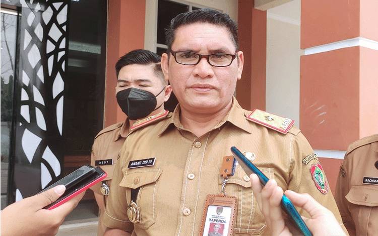 PAD Retribusi Kalteng 2023 Surplus