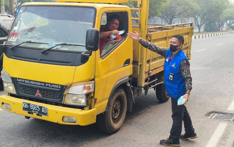 Masyarakat Diajak Kurangi Aktivitas di Luar Rumah