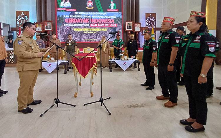 Kukuhkan PAW Pengurus DPK Gerdayak Indonesia Kotim, ini Pesan Bupati
