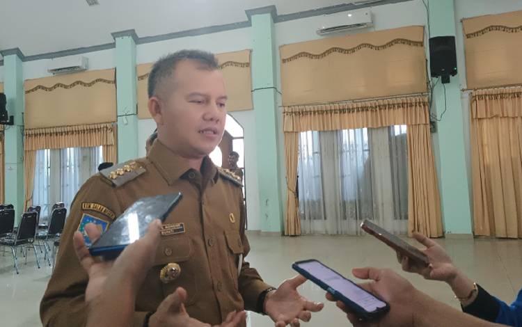 Bupati Gunung Mas Kunjungi Sekolah di Kecamatan Tewah untuk Lakukan Ini