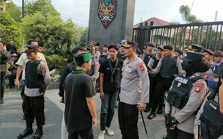 200 Personel Tim Gabungan Dikerahkan untuk Mengawal Aksi HMI Palangka Raya