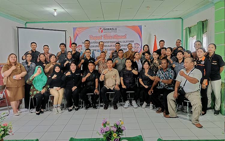 Bawaslu Barito Timur Tingkatkan Kapasitas Pengelolaan Keuangan dan Kearsipan Panwascam