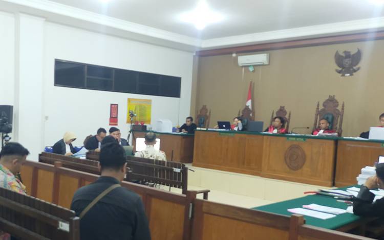 Mantan Bupati Kapuas Bantah Keterangan Nunik di Persidangan, Saksi Disebut Mengada-Ngada