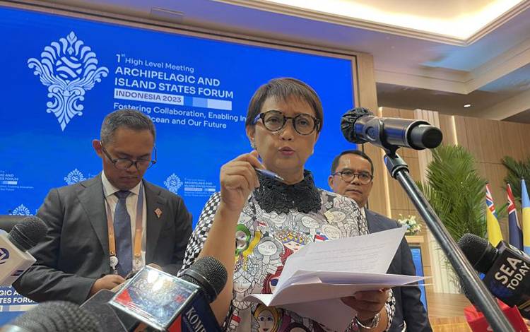 Menlu Retno: Evakuasi WNI dari Palestina Tunggu Situasi Aman