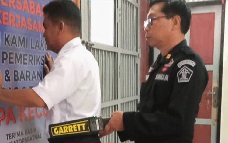 P2U Rutan Kapuas Geledah Petugas PAS?