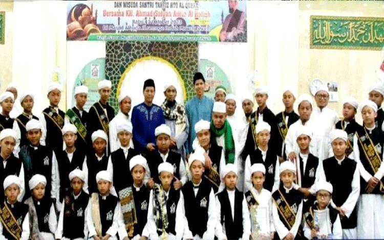 Pj Bupati Barut Hadiri Peringatan Maulid Nabi SAW di Masjid Al Huda