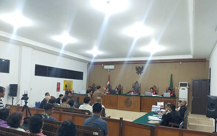 KPK Hadirkan 7 Saksi pada Sidang Kasus Dugaan Korupsi Mantan Bupati Kapuas dan Istri