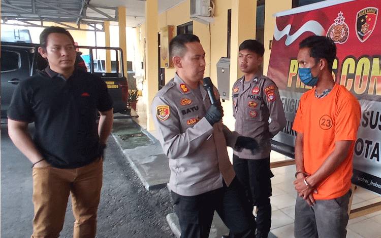Tidak Sampai Sehari, Pelaku Tragedi Penusukan Depan Balai Bahaum Dibekuk Polisi??