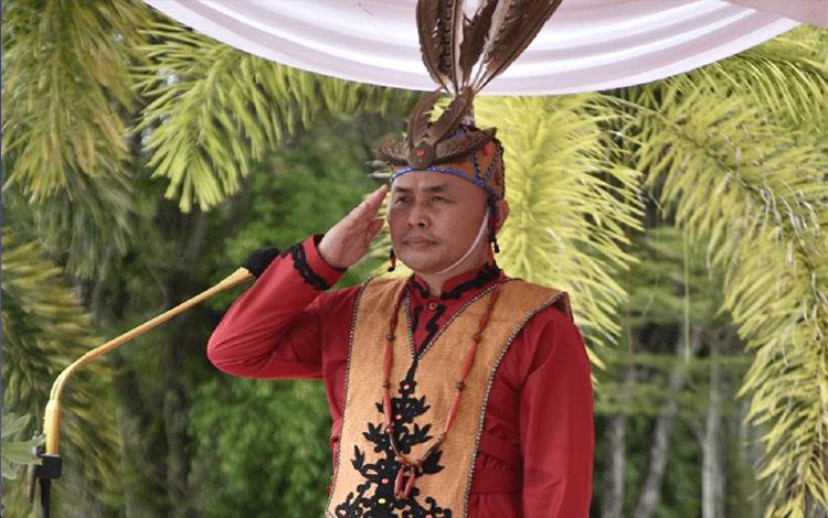 Gubernur Kalteng Minta Warga Dayak Jaga Marwah Senjata Pusaka