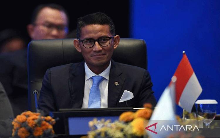 Sandiaga Uno Ucapkan Selamat ke Mahfud MD Jadi Bakal Pendamping Ganjar