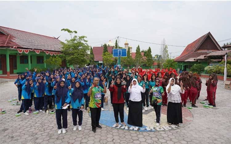 Cegah Stunting, Dinkes Kobar Gelar Aksi Bergizi di Sekolah