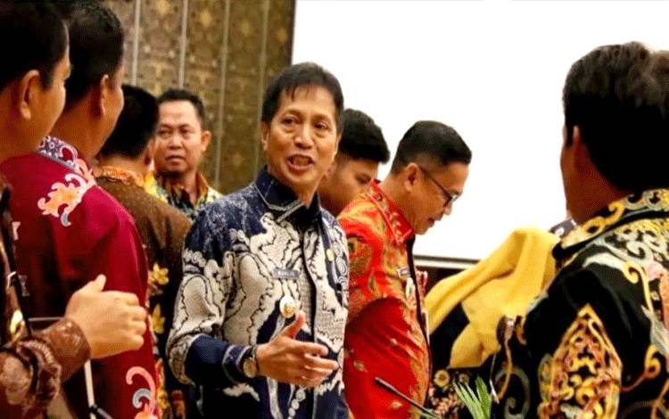 Pj Bupati Barito Utara Hadiri Rapat Umum Pemegang Saham Bank