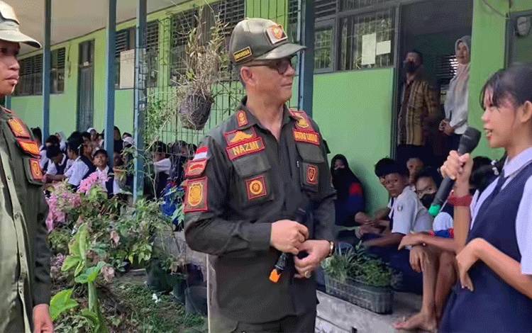 Satpol PP dan Damkar Kapuas Sosialisasi Pencegahan Kenakalan Remaja ke SMPN 3 Selat