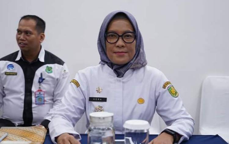 Penjabat Wali Kota Presentasi Monev Keterbukaan Informasi Publik