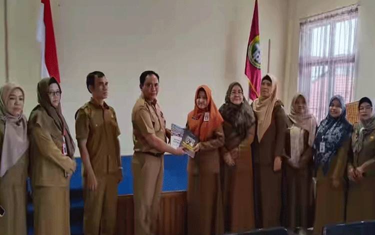 Dispersip Batola Kunjungi Disarpustaka Kapuas, Pelajari ini