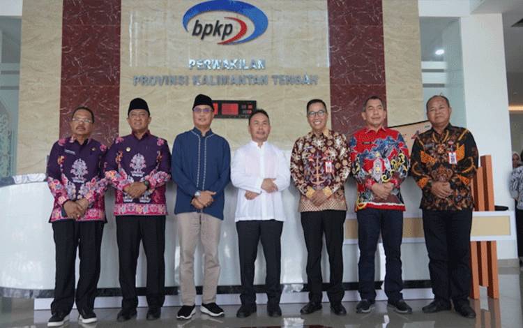 Gubernur Kalteng Berkunjung ke BPKB Laksanakan Transparansi Anggaran