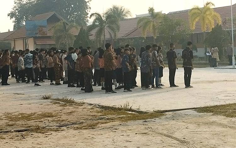 Siswa SMP Katolik Santa Maria Kenakan Batik dan Kebaya Peringati Hari Sumpah Pemuda