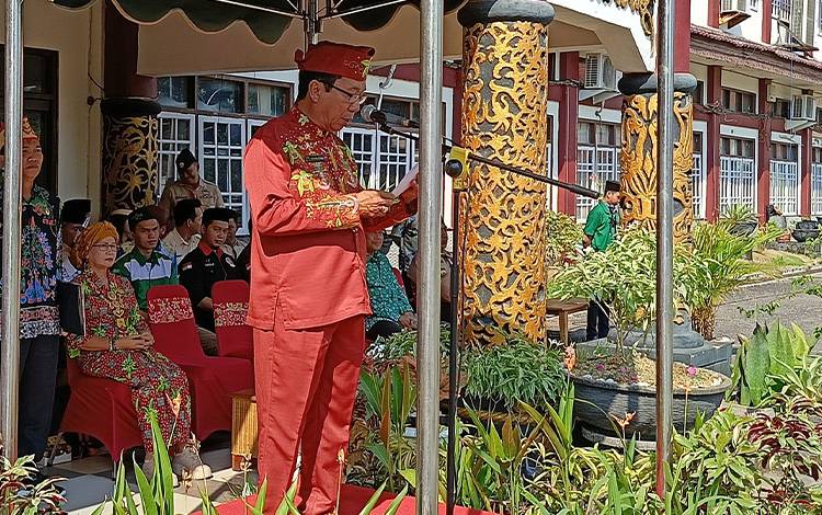 Sekda Panahan Moetar Pimpin Upacara Peringatan Hari Sumpah Pemuda di Barito Timur