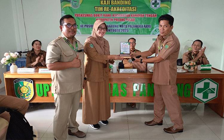Puskesmas Panarung Terima Kunjungan Tim Re-Akreditasi dari Puskesmas Bukit Rawi
