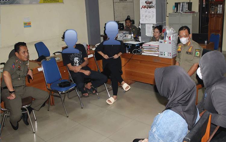 Bukan Pasutri, 3 Pasangan Terciduk Berduaan di Kamar Kos