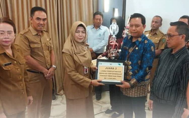 Pj Bupati Seruyan Apresiasi Prestasi SMP Tunas Agro di Tingkat Provinsi Kalteng