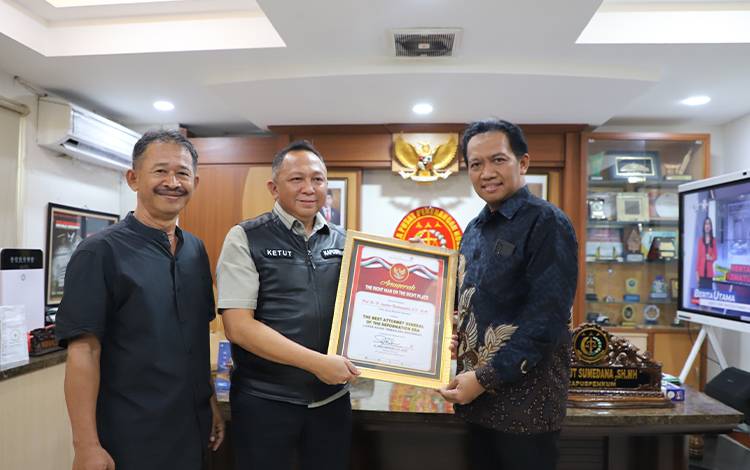 ST Burhanuddin Dianugerahi Sebagai Jaksa Agung Terbaik Era Reformasi