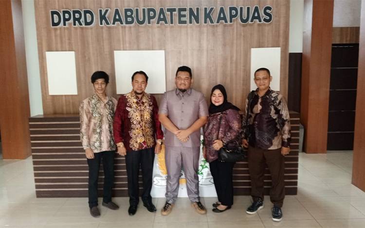 DPRD Kapuas Terima Kunker Anggota Dewan Kabupaten Banjar