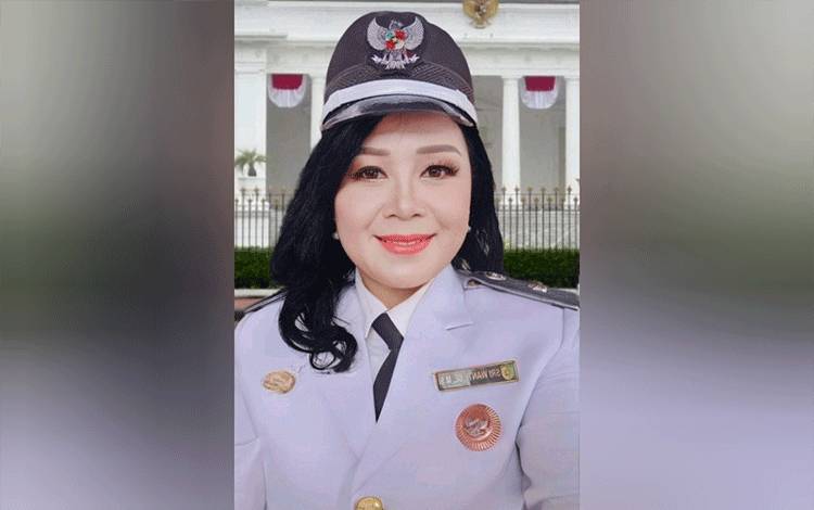 Lurah Langkai Ajak Warganya Bersihkan Lingkungan di Musim Hujan