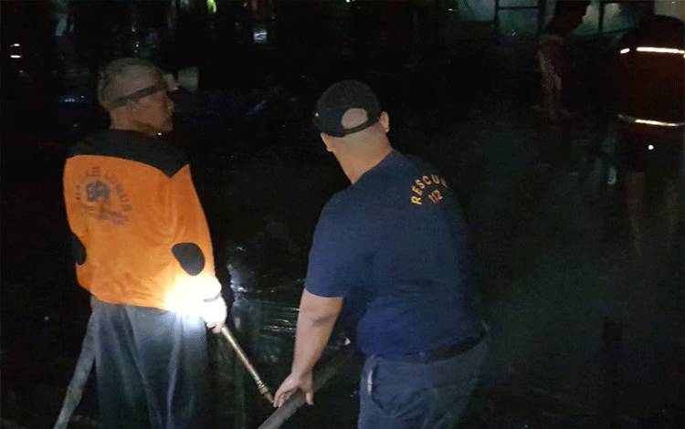 Bangunan yang Terbakar di Pahandut Ternyata Satu Buah Rumah dan Barak Empat Pintu