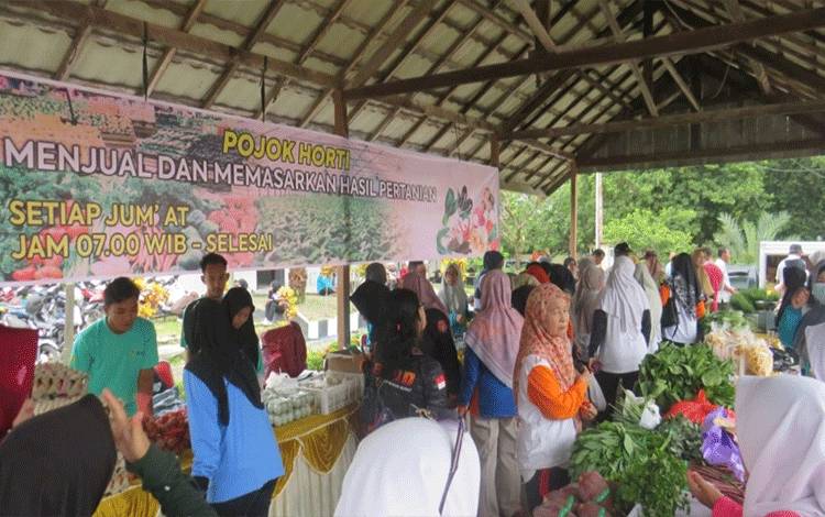 Pasarkan Bahan Pangan Dengan Harga Terjangkau, Pojok Horti Digelar Rutin Setiap Jumat