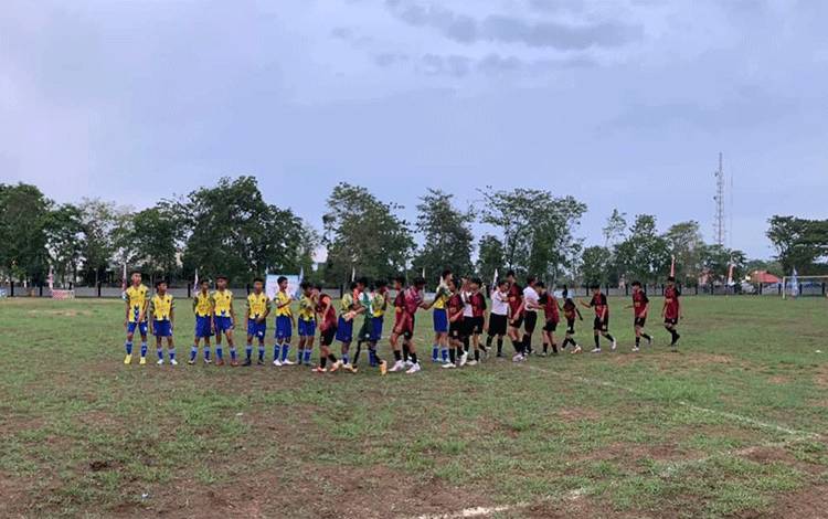 Belasan Tim Ikuti Turnamen Sepak Bola U-14 di Kapuas?