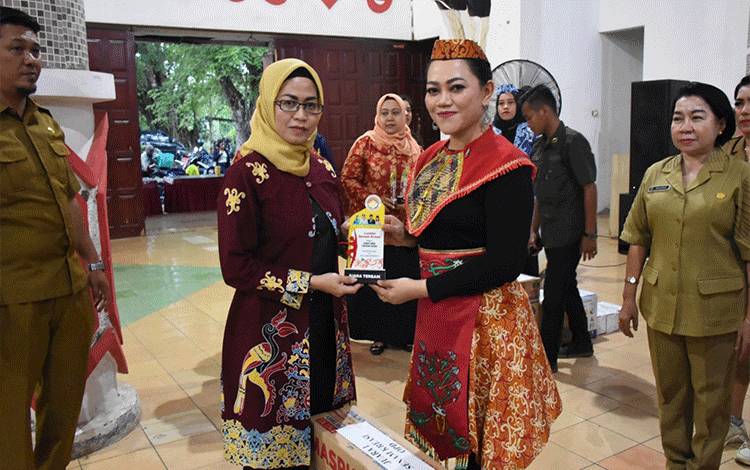 Rangkaian Lomba Meriahkan HUT ke-24 DWP Kapuas Resmi Ditutup