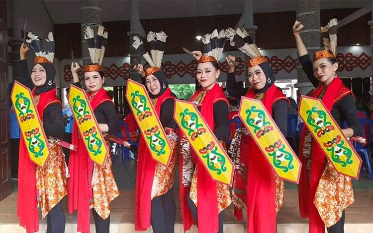 Tim RSUD Raih Juara Terbaik Lomba Senam Kreasi Digelar DWP Kapuas