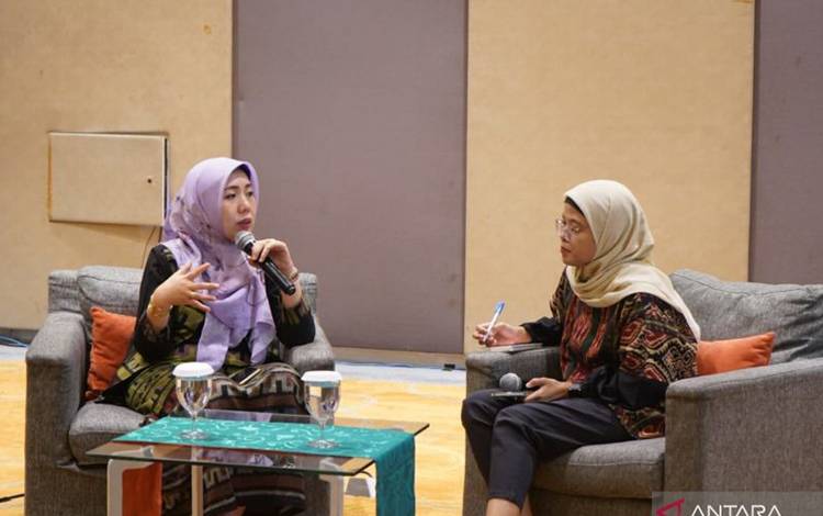 Pakar: Pengasuhan Positif Bisa Bahagiakan Ibu Menurunkan Stunting