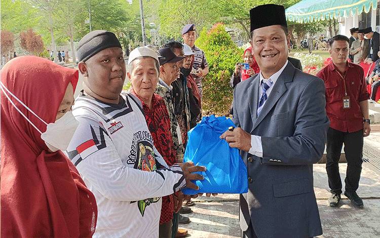 Jadi Inspektur Upacara Hari Pahlawan, Ini Kata Pj Bupati Seruyan