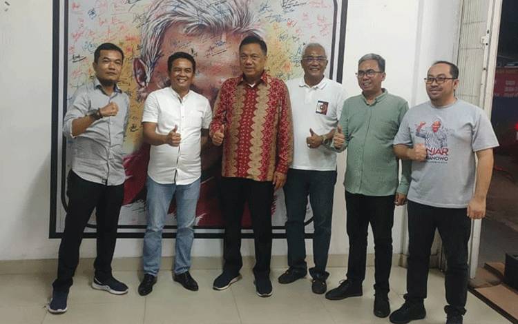 Dialog Interaktif : Bersama Generasi Milenial dan Gen Z Kota Palangka Raya di Posko Relawan Ganjar Bersama Kalteng