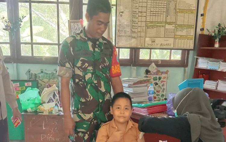 Babinsa Kapuas Hilir Dampingi Pelaksanaan Kegiatan BIAS di Wilayah Binaan?