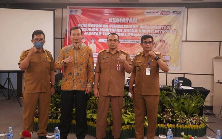 Asisten Adum Kalteng Ingatkan Penilaian Kinerja Pejabat Berdasarkan?Sasaran Kinerja Pegawai