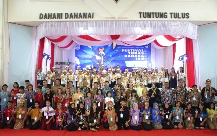 Festival Tunas Bahasa Ibu Wilayah II Buntok Dibuka