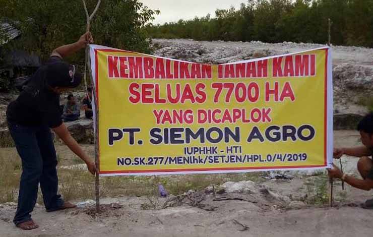 Ahli Waris Burhansyah Pasang Spanduk di Lokasi PT Siemon Agro