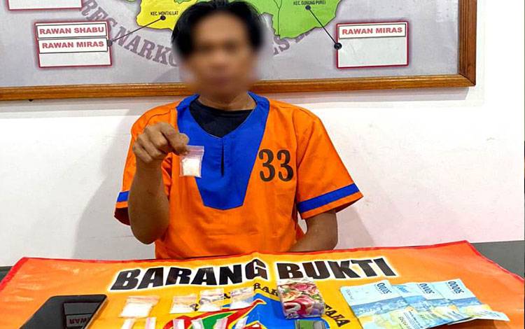 Pria 40 Tahun Asal Muara Teweh ini Diringkus Polisi Karena Simpan 11 Paket Sabu