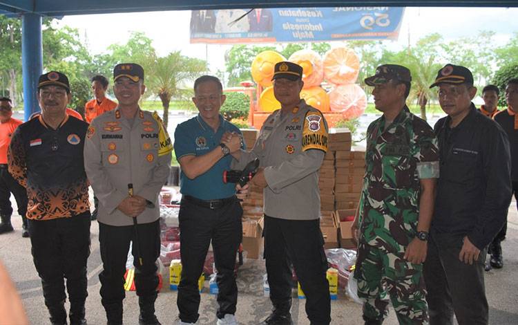 Polres Kapuas dan Kodim Terima Sejumlah Sarpras Penanggulangan Karhutla