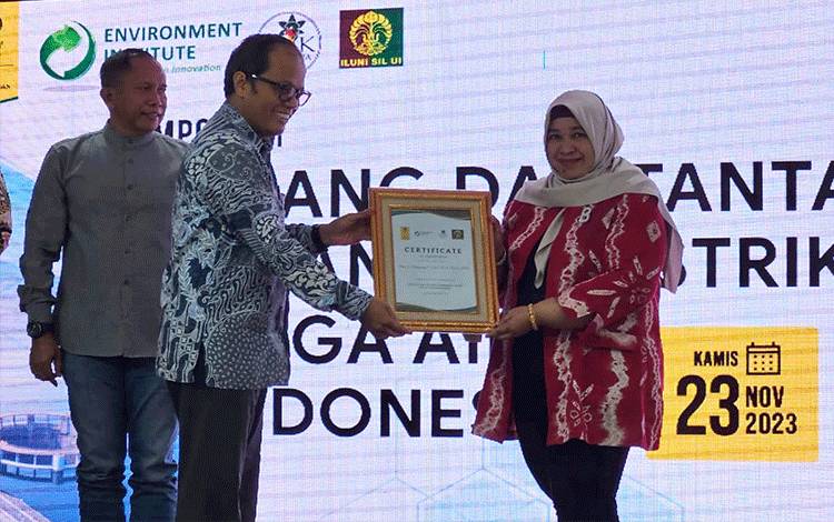 Profesor Kehutanan Paparkan Permasalahan Lingkungan Hidup dalam Simposium Enviro