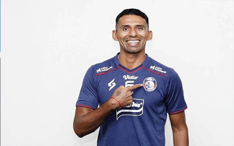Arema FC Datangkan Penyerang Anyar Gilbert Alvarez