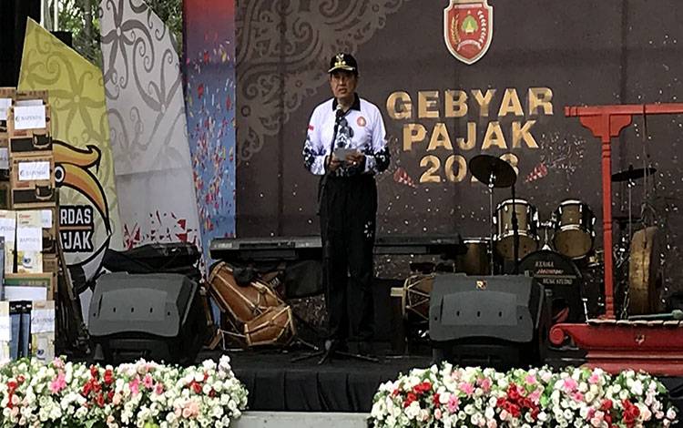 Pj Bupati Kobar Ingatkan Warga untuk Taat Bayar Pajak