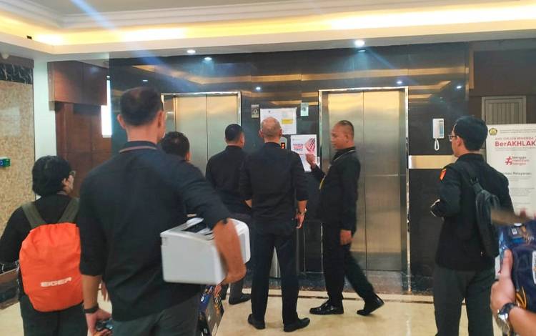 Tim Pidsus Kejati Kalteng Geledah Tiga Kantor di Jakarta
