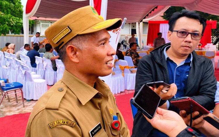 Dilaporkan ke Bawaslu, Pj Bupati Lamandau Tunjuk Sekda Jawab Pertanyaan Wartawan